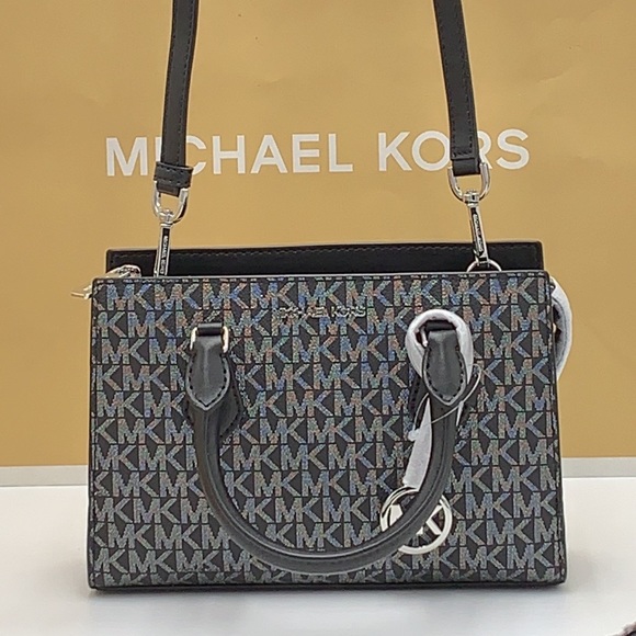 MICHAEL KORS
Sheila Small Faux Saffiano Leather Satchel
Black/Silver - Picture 5 of 16